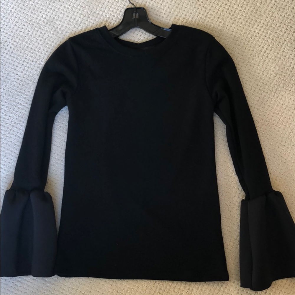 Black shirt with decorative sleeve